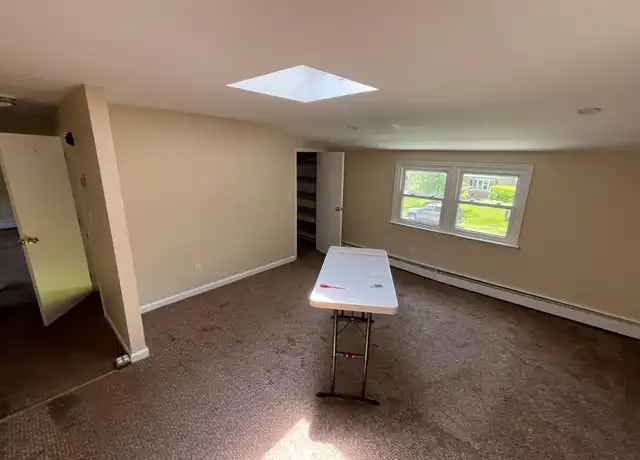 Property at 615 Floral Pl, Babylon, NY, 11702, 2 beds, 1 bath, [object Object]