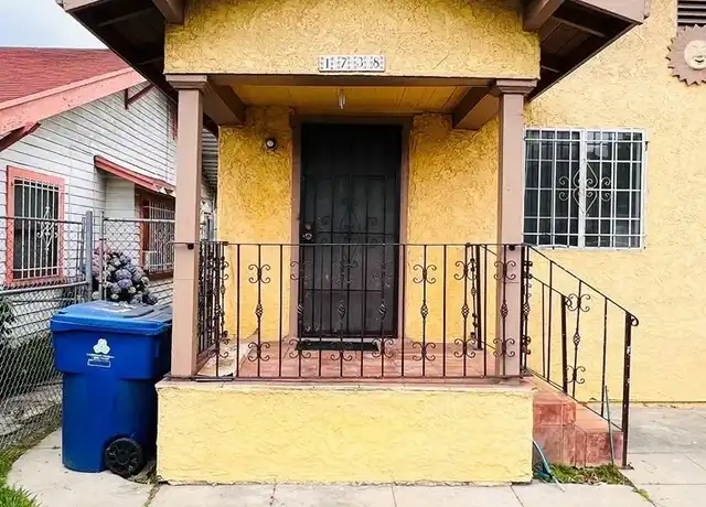 Property at 1738 W 38th St, Los Angeles, CA, 90062, 2 beds, 1 bath, [object Object]