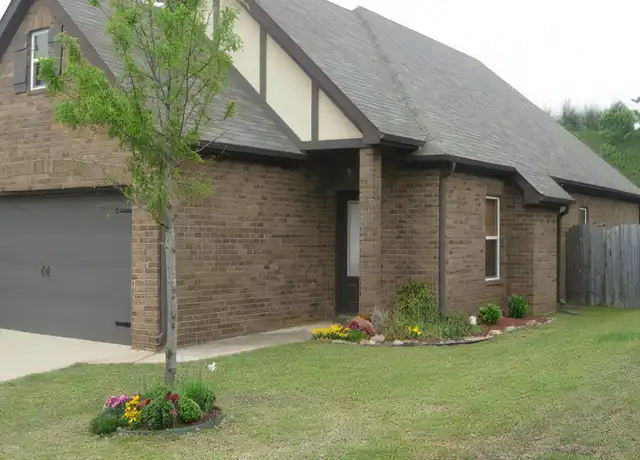 Property at 222 Oxmoor Pl, Birmingham, AL, 35211, 3 beds, 2 baths, [object Object]