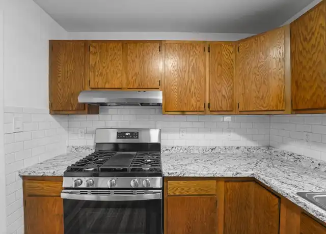 Property at 248 Halladay St, Jersey City, NJ, 07304, 3 beds, 1 bath, [object Object]