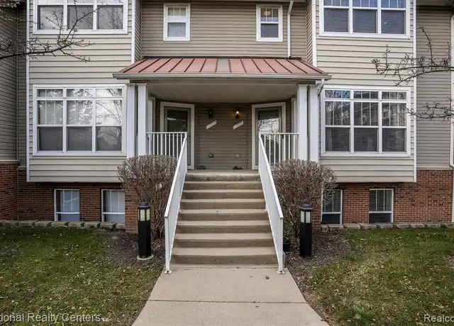 Property at 11691 Squiers Blvd, Utica, MI, 48315, 2 beds, 3.5 baths, [object Object]