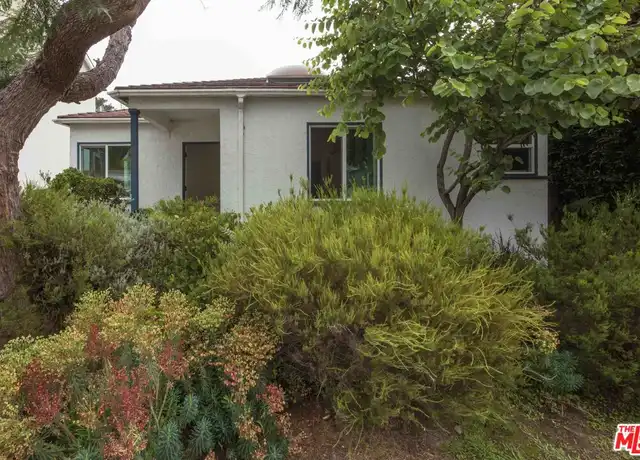 Property at 2809 Ocean Ave, Venice, CA, 90291, 2 beds, 1 bath, [object Object]