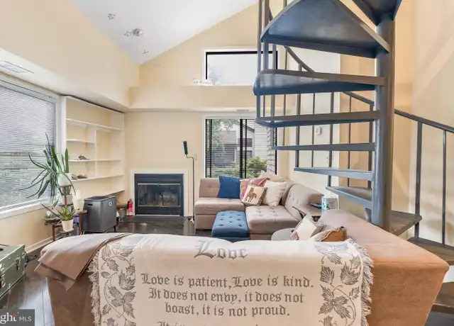 Property at 10100 Hellingly Pl #304, Montgomery Village, MD, 20886, 1 bed, 1 bath, [object Object]