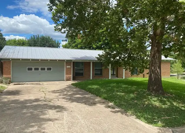 Property at 2500 Barhill Dr, Austin, TX, 78704, 3 beds, 2 baths, [object Object]
