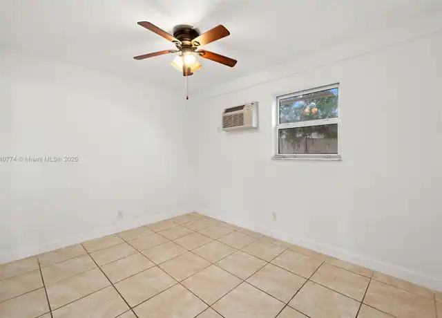Property at 517 NW 18th Ave Unit 1, Fort Lauderdale, FL, 33311, 2 beds, 1 bath, [object Object]