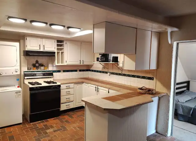 Property at 1415 Hazeldine Ave SE Unit D, Albuquerque, NM, 87106, 1 bed, 1 bath, [object Object]