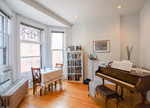 Property at 166 W Menomonee St Unit 1, Chicago, IL, 60614, 2 beds, 1 bath, [object Object]