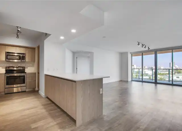 Property at 1500 Bay Rd Unit C-2908, Miami Beach, FL, 33139, 2 beds, 2 baths, [object Object]