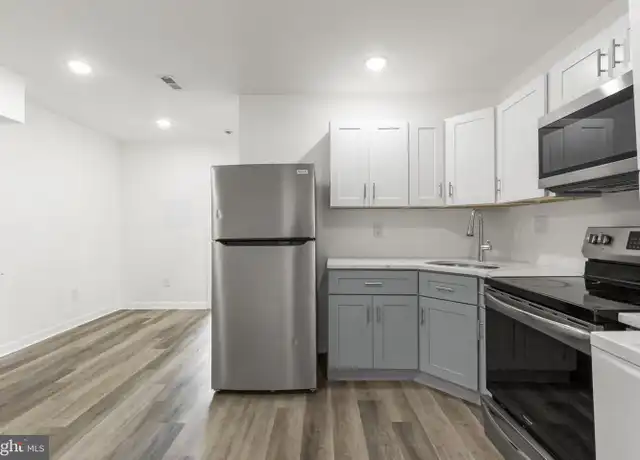Property at 2550 Kensington Ave Unit 3, Philadelphia, PA, 19125, 2 beds, 1 bath, [object Object]