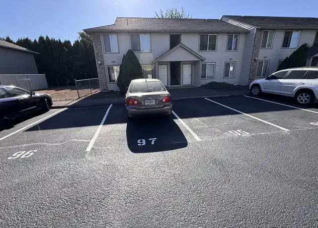 Property at Valley Crest Apartments - 1222-1276 W Locust St, Stayton, OR, 97383, 2 beds, 1 bath, [object Object]