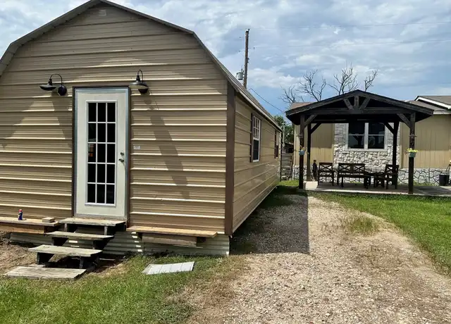 Property at 42232 Kenneth Earl St Unit B, Prairie View, TX, 77484, 1 bed, 1 bath, [object Object]