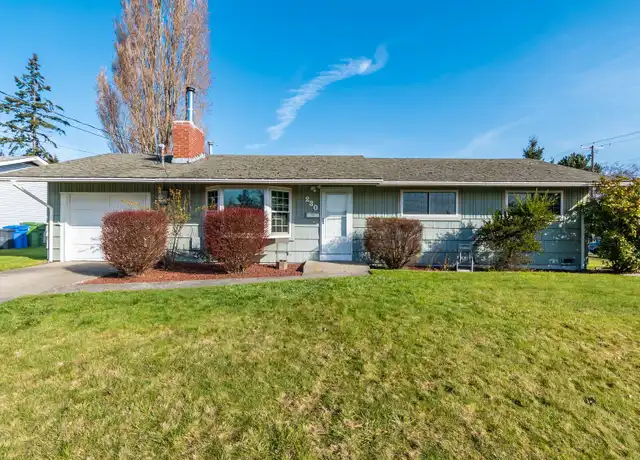 Property at 230 SW 10th Ave, Oak Harbor, WA, 98277, 3 beds, 1.5 baths, [object Object]