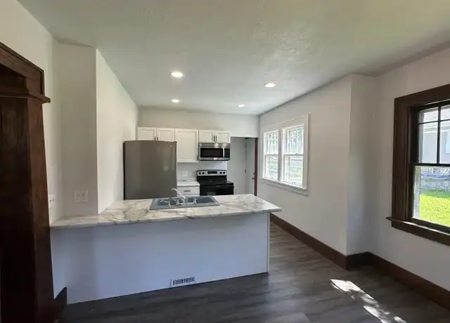 Property at 726 W 26th St Unit 1, Sioux Falls, SD, 57105, 3 beds, 1 bath, [object Object]
