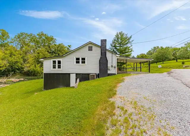 Property at 858 Old Beaver Creek Rd, Bluff City, TN, 37618, 3 beds, 1 bath, [object Object]