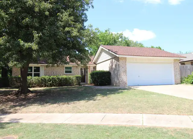 Property at 1915 Rolling Stone Dr, Norman, OK, 73071, 3 beds, 2 baths, [object Object]