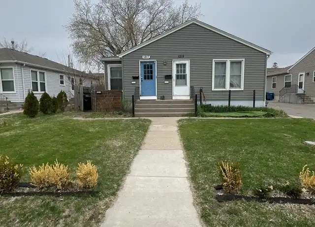 Property at 1217 Oxford St, Hopkins, MN, 55343, 3 beds, 1 bath, [object Object]