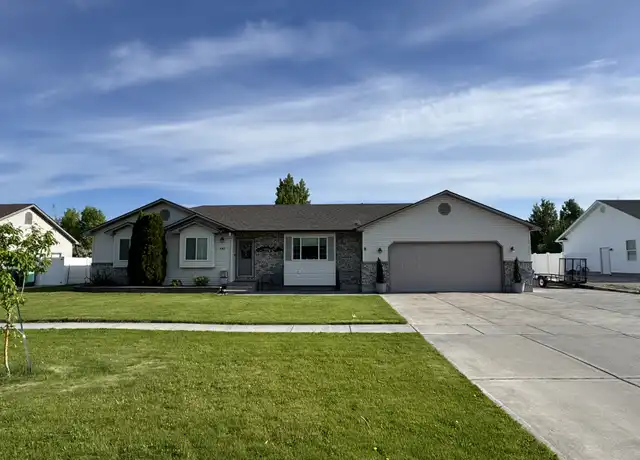 Property at 4301 E Nibley Cir, Idaho Falls, ID, 83401, 5 beds, 3 baths, [object Object]