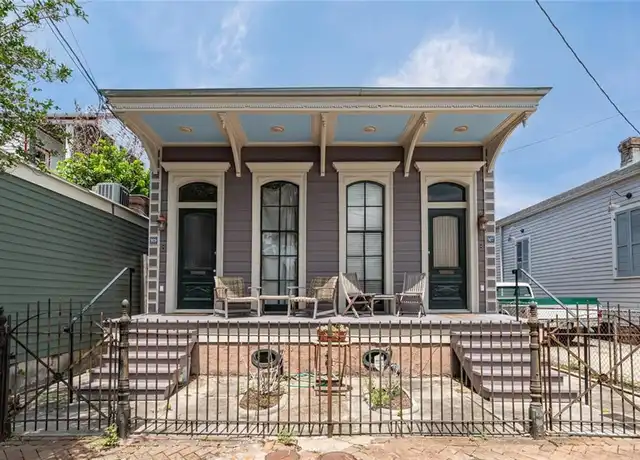 Property at 927 2nd St, New Orleans, LA, 70130, 2 beds, 2 baths, [object Object]