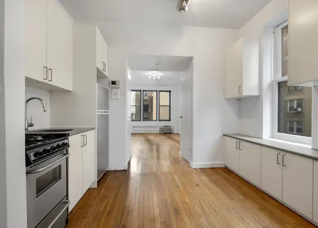 Property at 308 W 82nd St Unit 2C, New York, NY, 10024, 0 beds, 1 bath, [object Object]