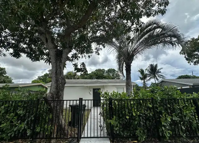 Property at 421 SW 9th Ct, Delray Beach, FL, 33444, 2 beds, 1 bath, [object Object]