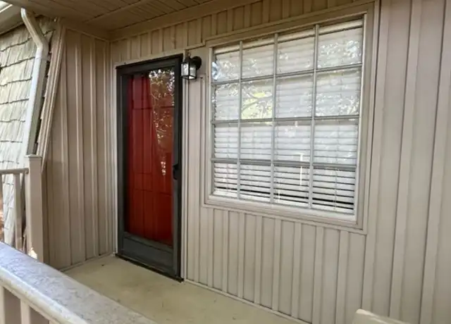 Property at 3820 Country Club Rd Unit I, Winston Salem, NC, 27104, 2 beds, 1 bath, [object Object]