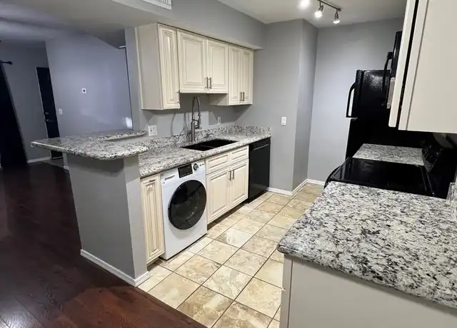 Property at 1385 W University Ave, Flagstaff, AZ, 86001, 2 beds, 2 baths, [object Object]