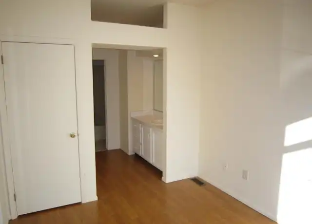 Property at 2 Birchwood Rd, Bedminster, NJ, 07921, 2 beds, 2.5 baths, [object Object]
