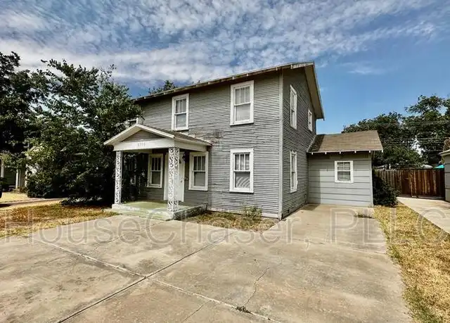 Property at 2706 24th St, Lubbock, TX, 79410, 5 beds, 2 baths, [object Object]