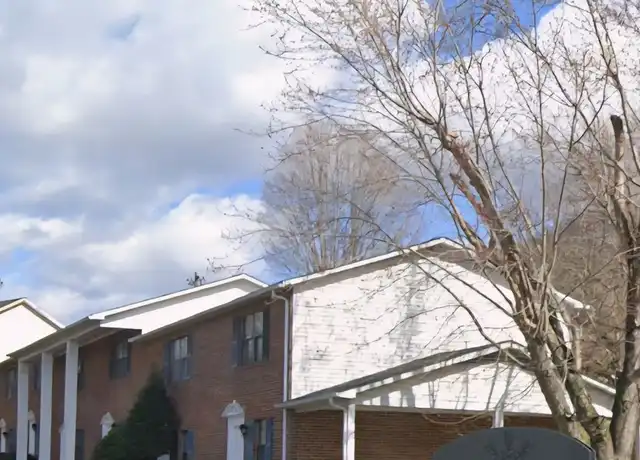 Property at 116 Arrowhead Dr Unit Arrowhead 06, Johnson City, TN, 37601, 2 beds, 1.5 baths, [object Object]