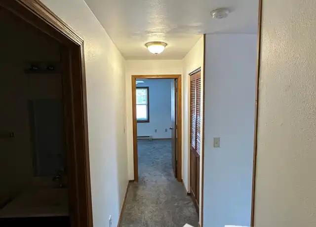 Property at 1525 Arboretum Dr Unit D, Oshkosh, WI, 54901, 2 beds, 1 bath, [object Object]