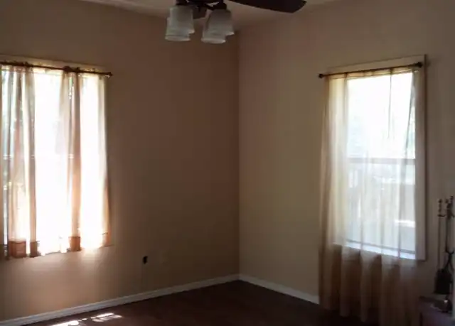 Property at 109 Gravel St, San Antonio, TX, 78203, 3 beds, 1 bath, [object Object]