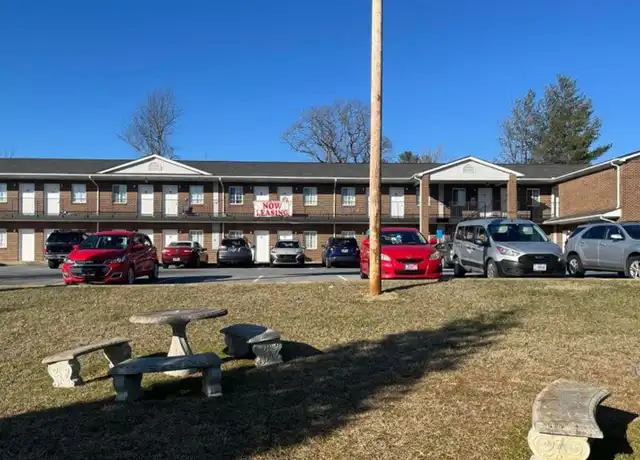 Property at 121 Lynn Rd Unit 217, Johnson City, TN, 37604, 1 bed, 1 bath, [object Object]