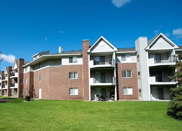 Property at 2755 Lexington Ave N, Saint Paul, MN, 55113, 1-2 bed, 1-1.5 bath, [object Object]