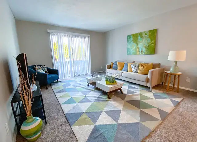 Property at Camelot East Apartments - 1400 Sherwood Dr, Fairfield, OH, 45014, 1-2 bed, 1-2 bath, [object Object]
