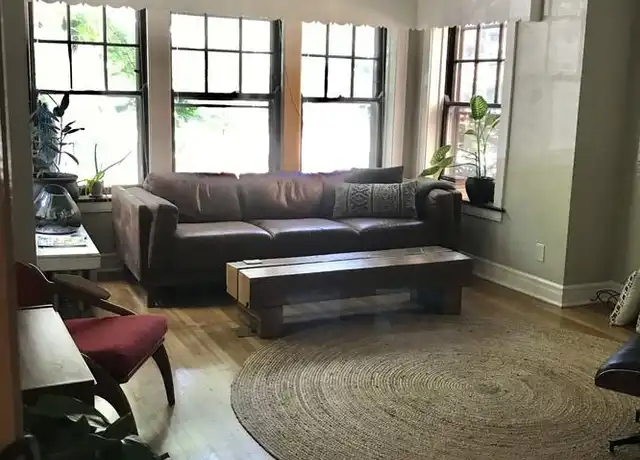 Property at 2224 W Argyle St Unit 1, Chicago, IL, 60625, 2 beds, 1 bath, [object Object]