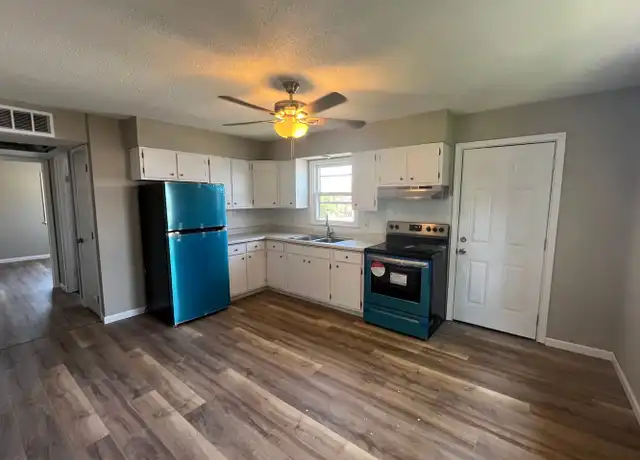 Property at 702 Illinois 109 Unit 4, Jerseyville, IL, 62052, 2 beds, 1 bath, [object Object]