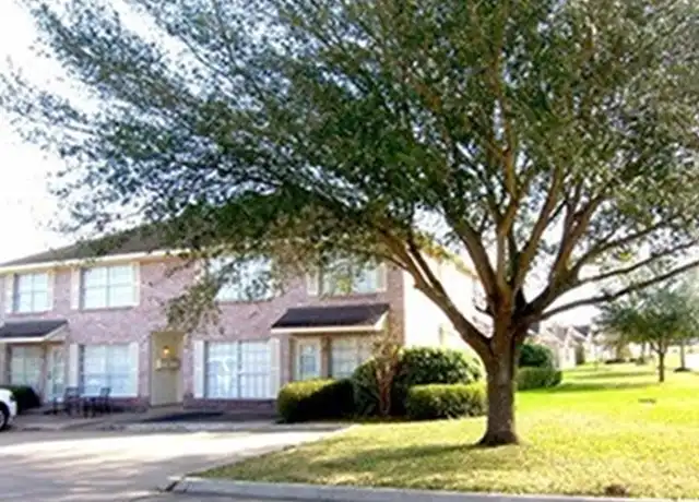 Property at 347 Stone Hill Dr Unit 2, Brenham, TX, 77833, 2 beds, 2 baths, [object Object]