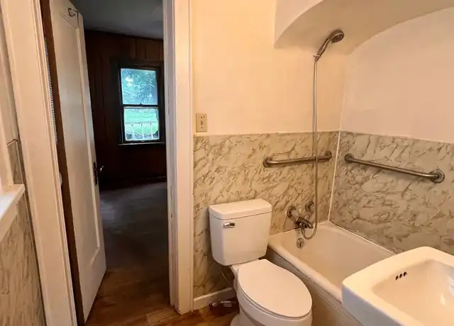 Property at 608 N Davis St, Enid, OK, 73701, 2 beds, 1 bath, [object Object]