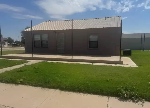 Property at 211 N 9th St, Artesia, NM, 88210, 3 beds, 1 bath, [object Object]