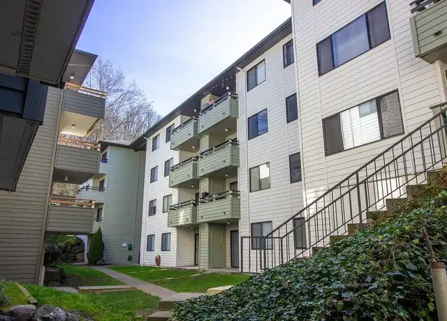 Property at Willow Court Apartments - 6901 Delridge Way SW, Seattle, WA, 98106, 1-2 bed, 1 bath, [object Object]