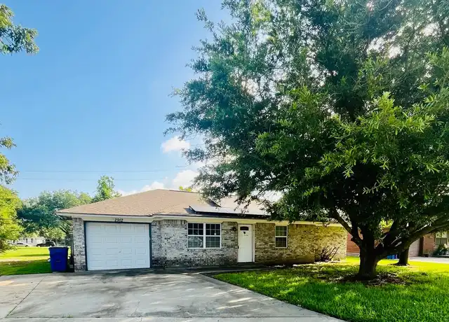 Property at 2912 Tammy Cir, West Orange, TX, 77630, 3 beds, 2 baths, [object Object]