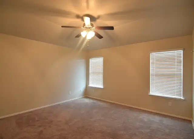 Property at 1317 Blue Leaf Dr, Temple, TX, 76502, 3 beds, 2 baths, [object Object]