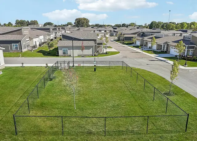 Photo of 4500 Dogwood Cir E, Centerville, OH 45440