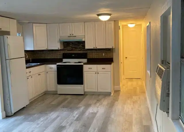 Property at 8146 Binkley St Unit 2, Pensacola, FL, 32514, 2 beds, 1 bath, [object Object]