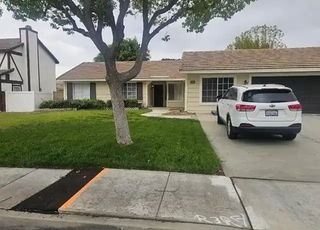Property at 890 N Driftwood Ave, Rialto, CA, 92376, 4 beds, 2 baths, [object Object]