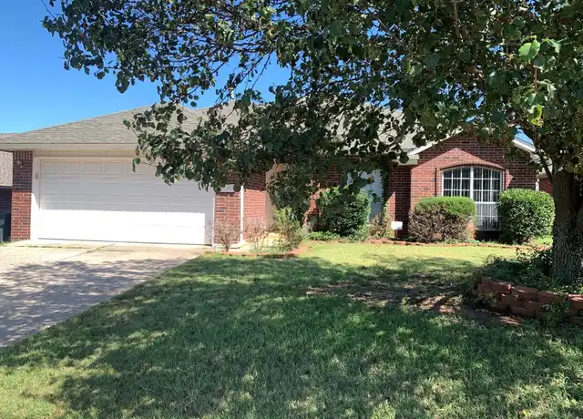 Property at 2909 Sandstone Dr, Norman, OK, 73071, 4 beds, 2 baths, [object Object]