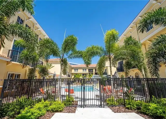 Property at 5238 W Kennedy Blvd, Tampa, FL, 33609, 2 beds, 2.5 baths, [object Object]