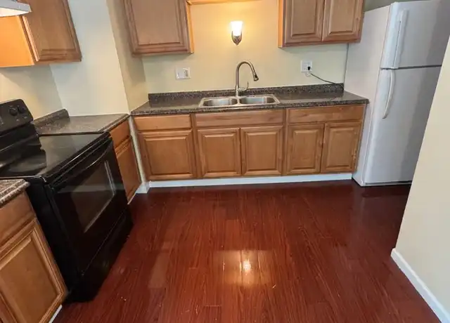 Property at 3303 Sun Valley Ter Unit 3303-5, Rockford, IL, 61103, 2 beds, 1 bath, [object Object]