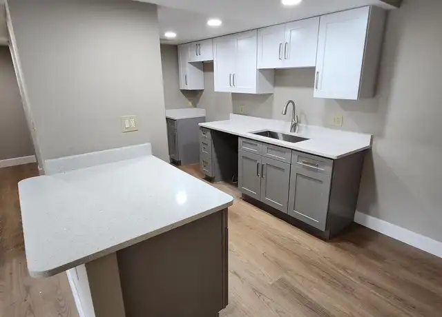 Property at 5265 Vineland Rd, Orlando, FL, 32811, 2 beds, 2 baths, [object Object]