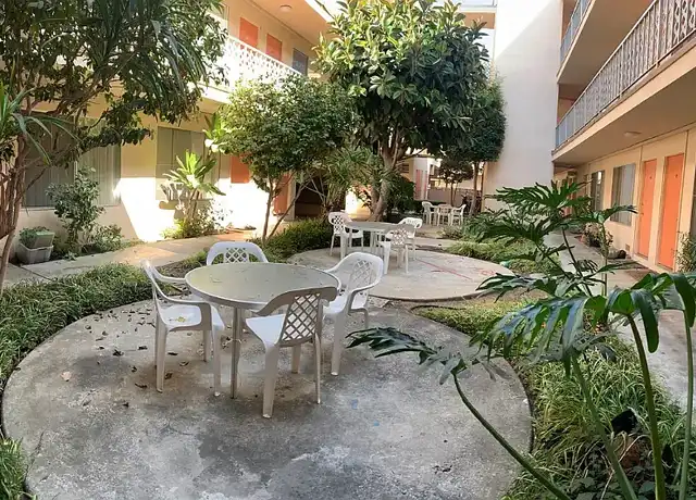Property at The Sun Shadow - 12450 Culver Blvd, Los Angeles, CA, 90066, 1 bed, 1 bath, [object Object]